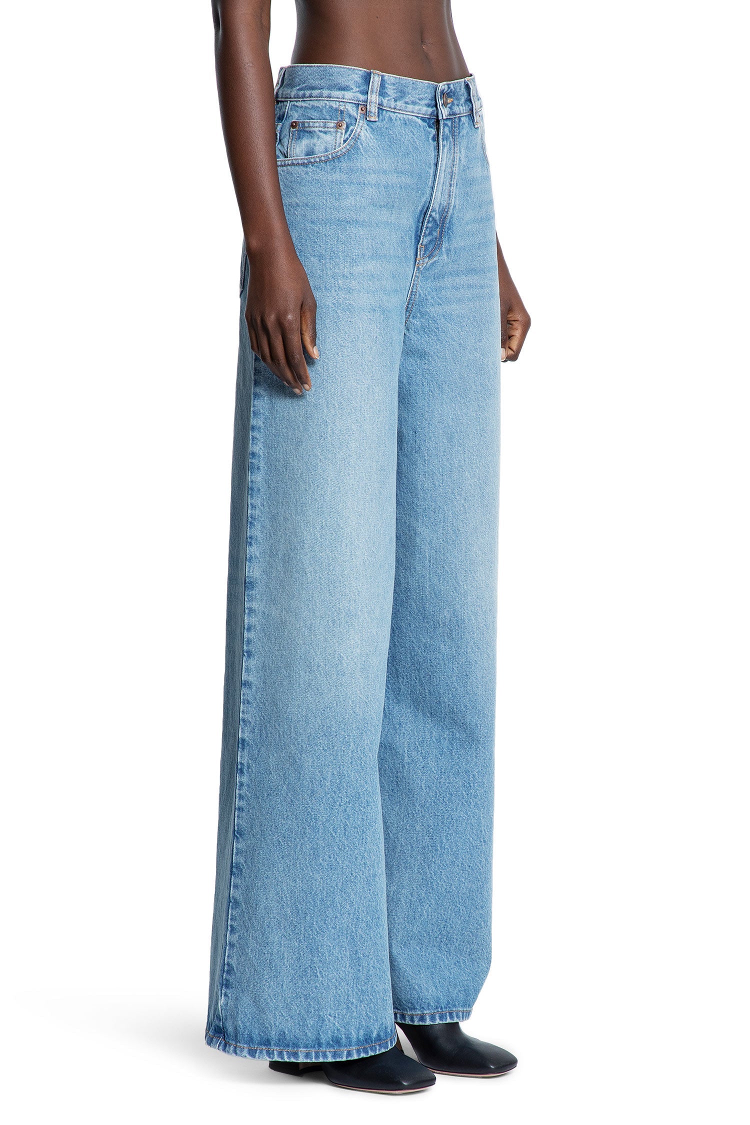 Оригінальна High-Rise Wide-Leg Jeans In Light Wash Denim Chloe – детальний вид