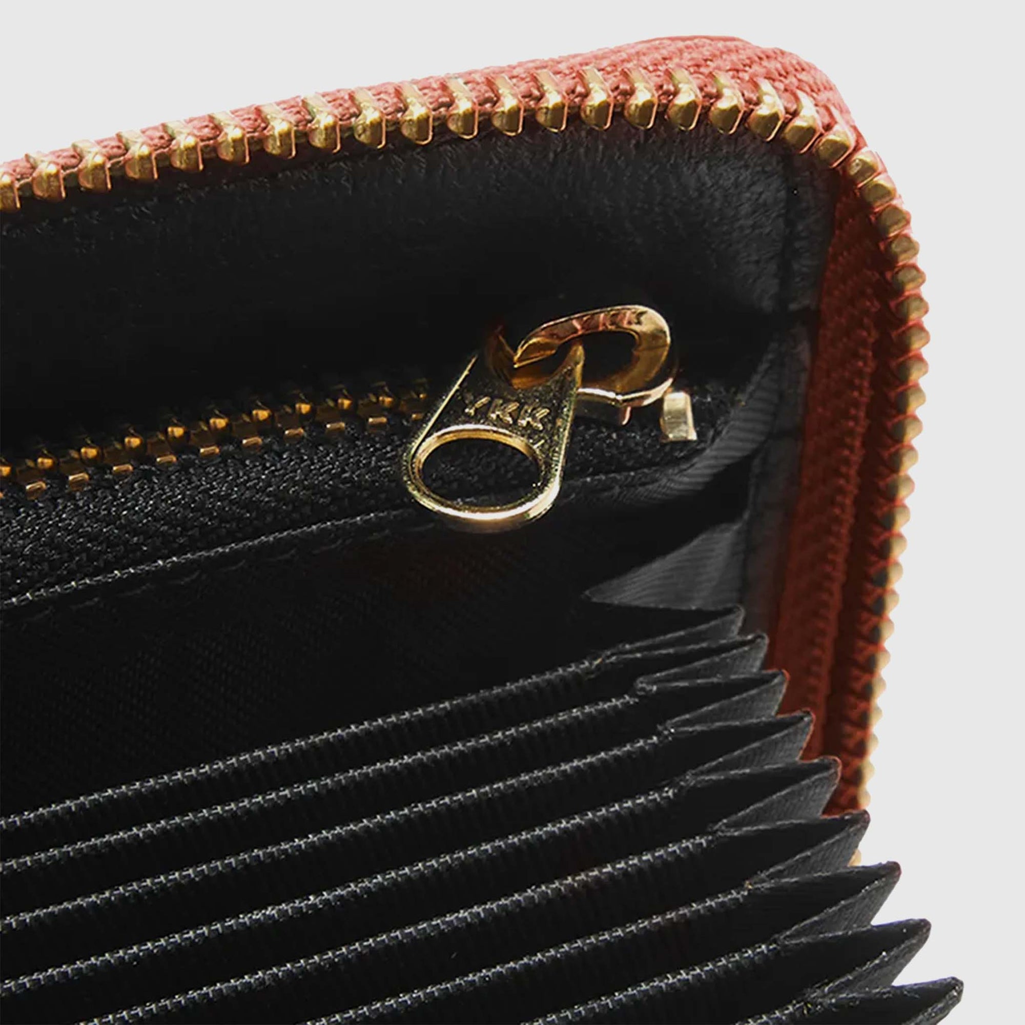 Оригінальна Classic Leather Wallet Comme des garcons – вид ззаду