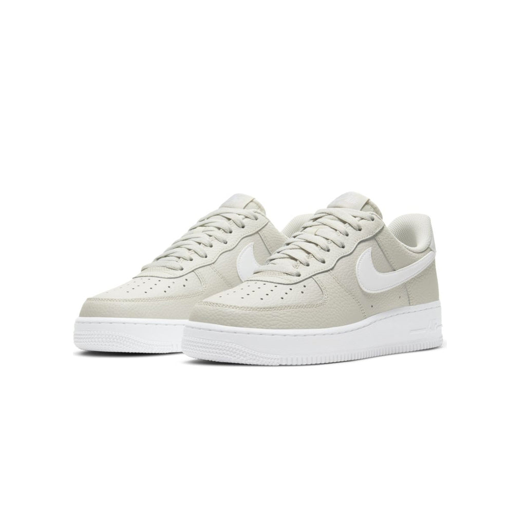 Mens Air Force 1 07 Shoes Light Bone Nike – Гарантія оригінальності – вид ззаду