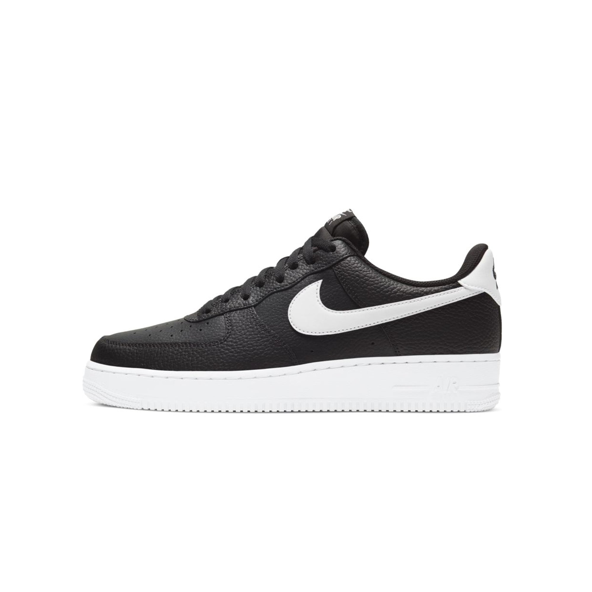 Оригінальна Mens Air Force 1 07 Shoes Black Nike – боковий вид