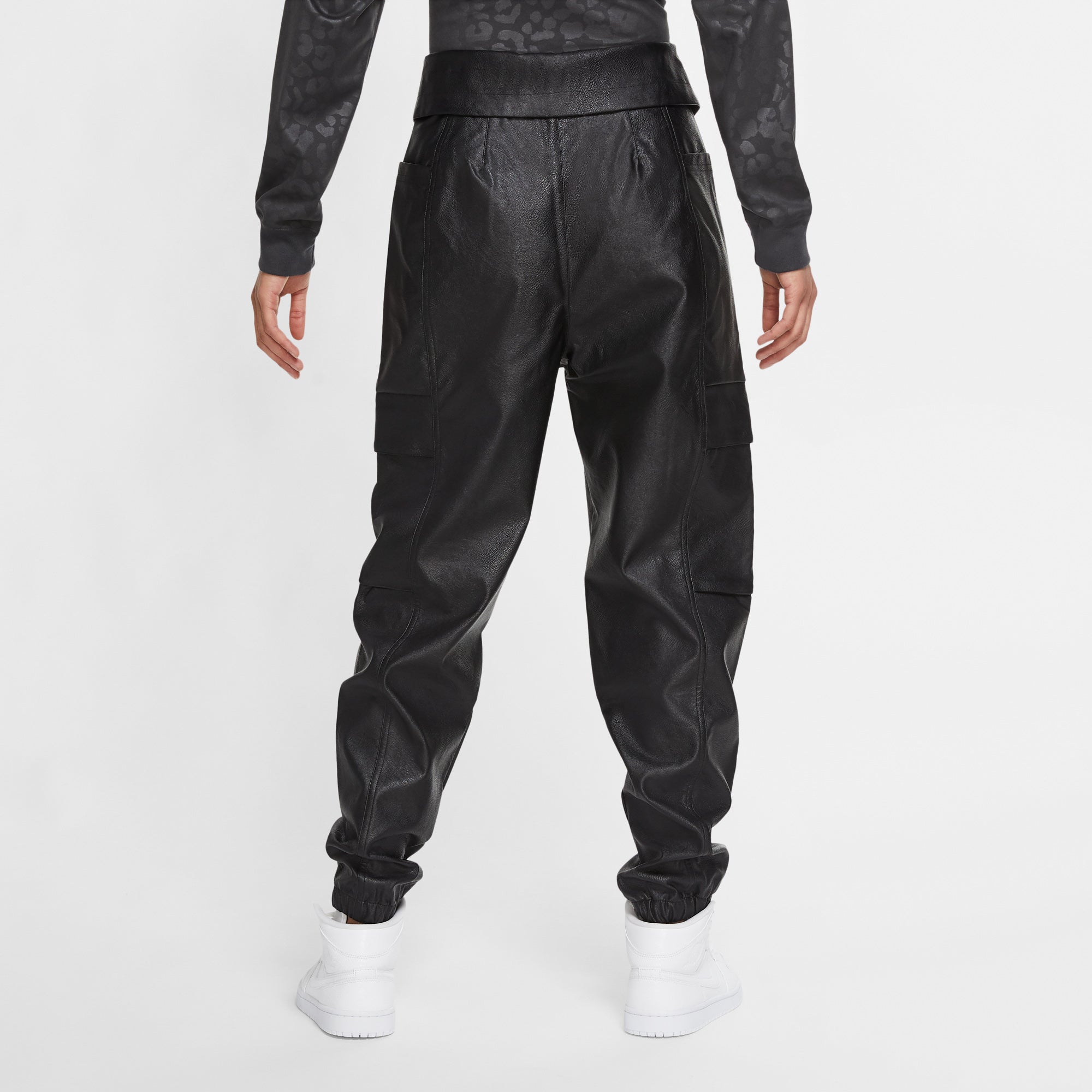 Оригінальна Court To Runway Leather Utility Pants Air jordan – детальний вид