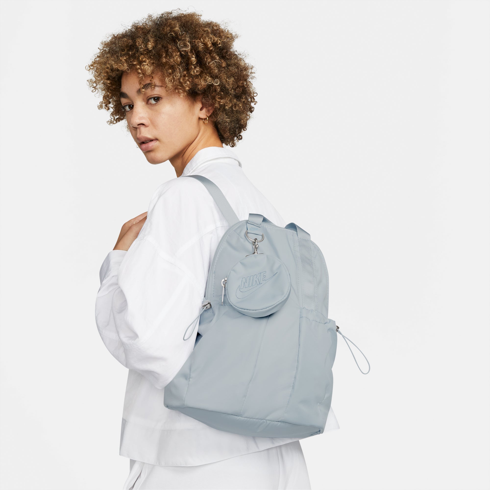 Sportswear Futura Luxe Mini Backpack Aura Nike – Гарантія оригінальності – детальний вид - NIKE