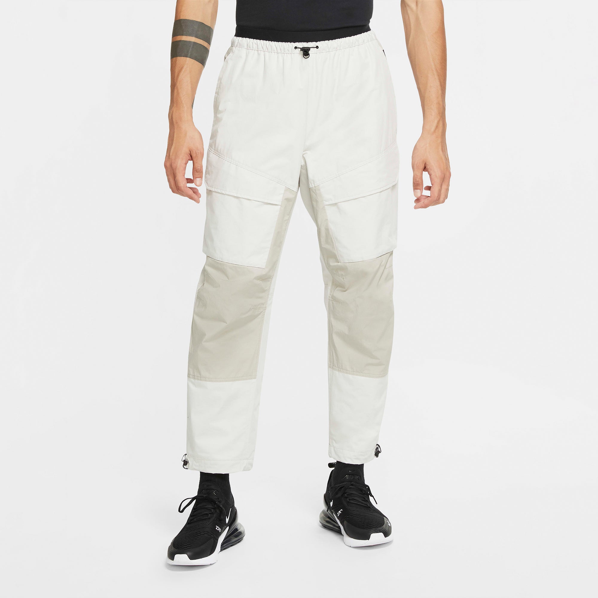 Оригінальна Men Sportswear Tech Pack Pants Nike – вид ззаду