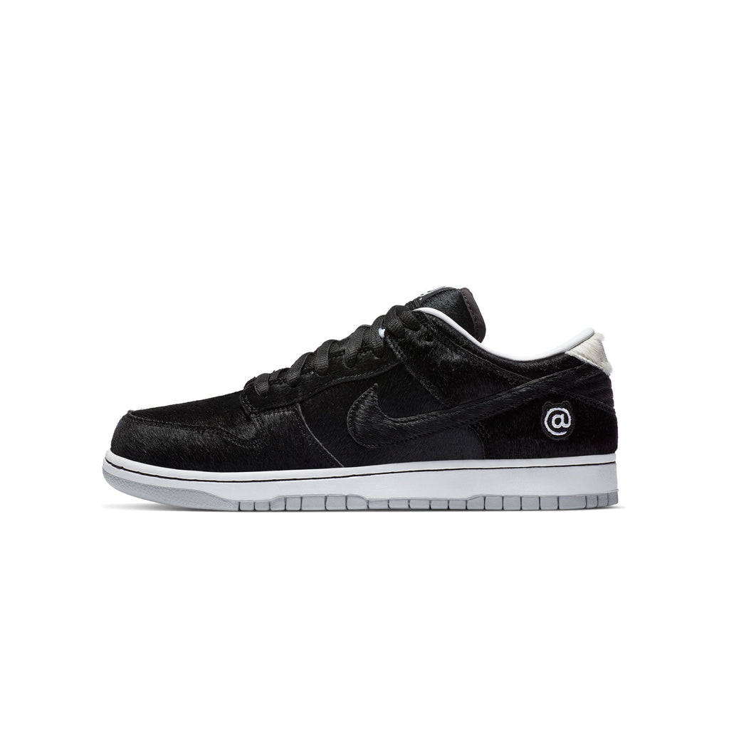Оригінальна X Be@rbrick Mens Dunk Low Og Shoes Nike – боковий вид