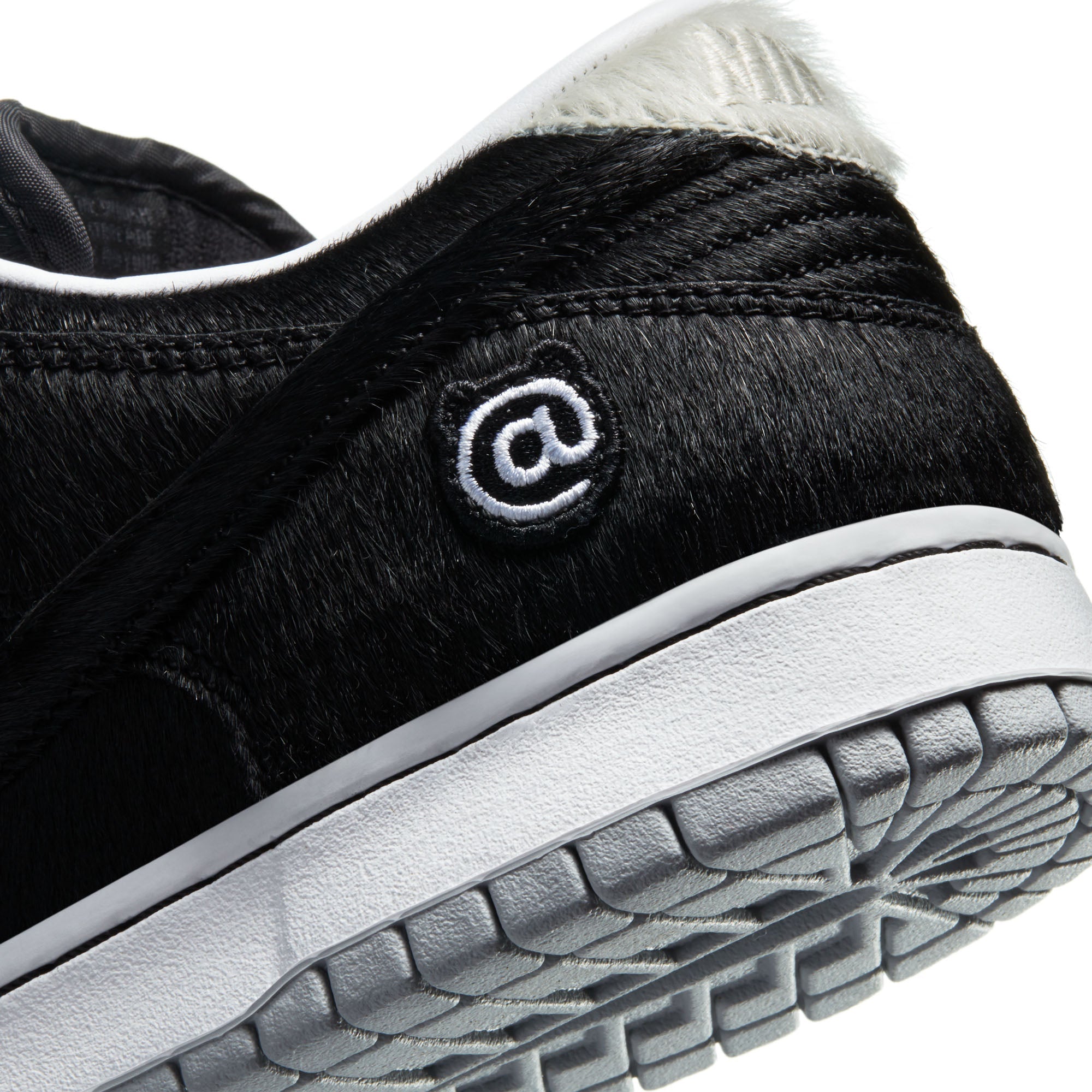 Оригінальна X Be@rbrick Mens Dunk Low Og Shoes Nike – збільшений вид