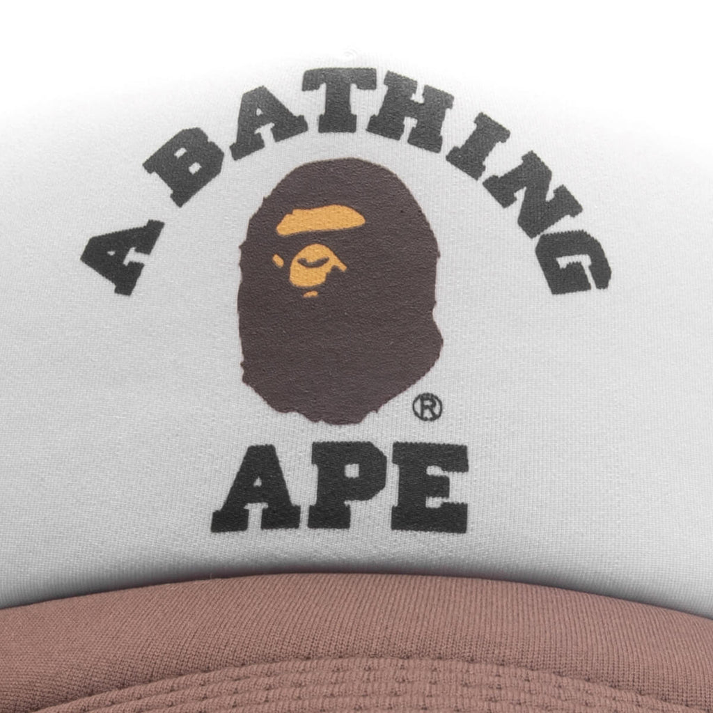 Оригінальна College Mesh Cap A bathing ape – вид ззаду