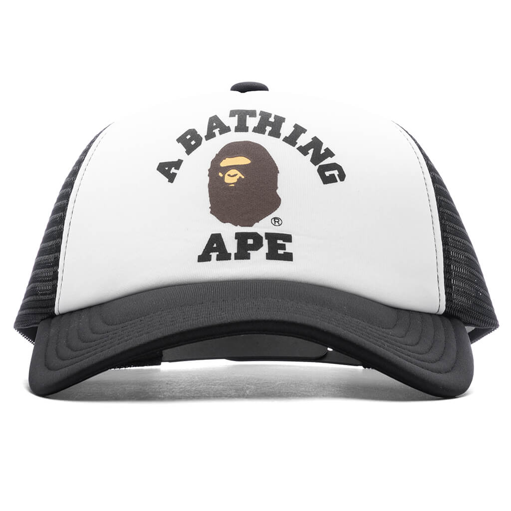 Оригінальна College Mesh Cap A bathing ape – боковий вид