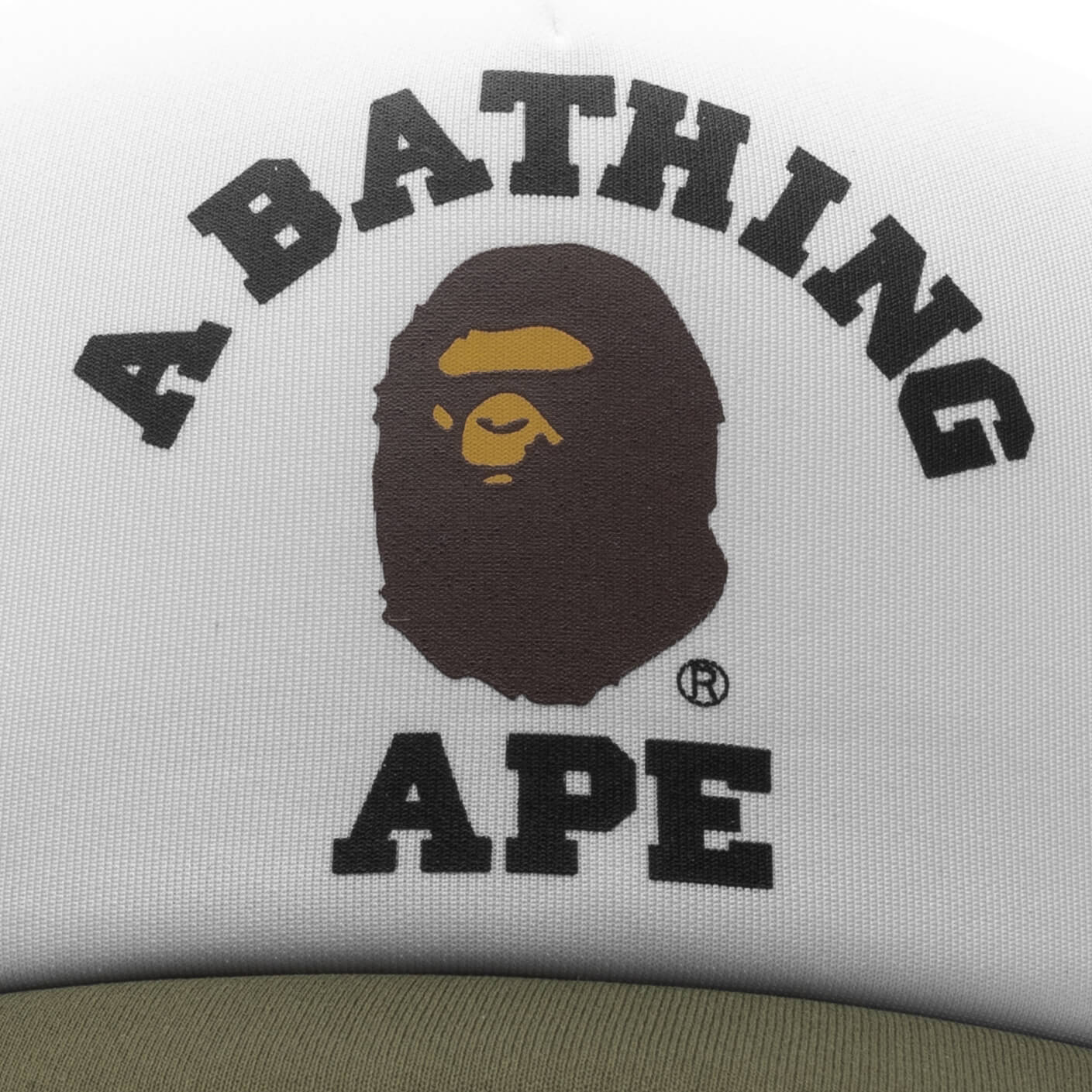Оригінальна College Mesh Cap A bathing ape – вид ззаду