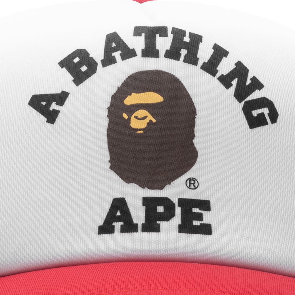 Оригінальна College Mesh Cap A bathing ape – вид ззаду