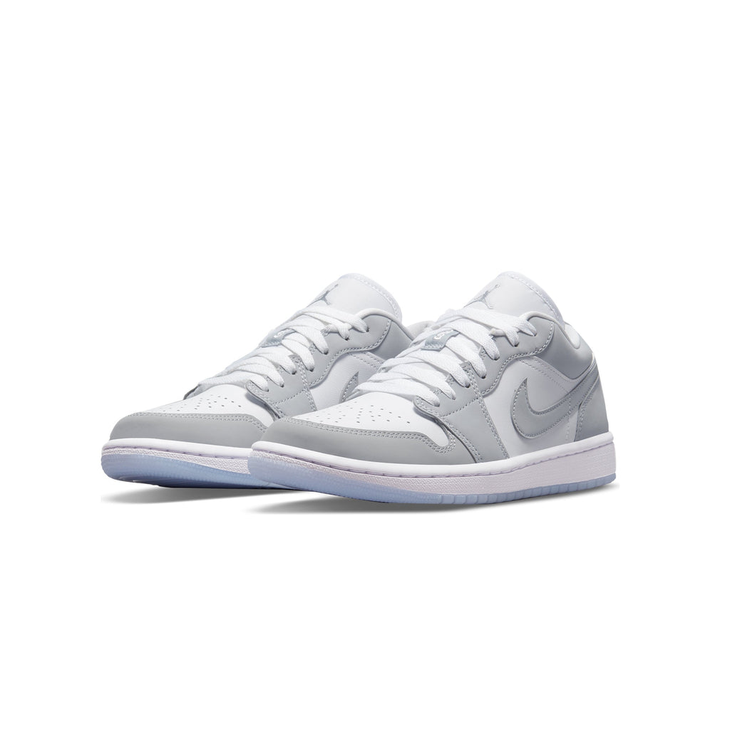 Womens 1 Low Shoes White Air jordan оригінал – Купити в Україні – вид ззаду