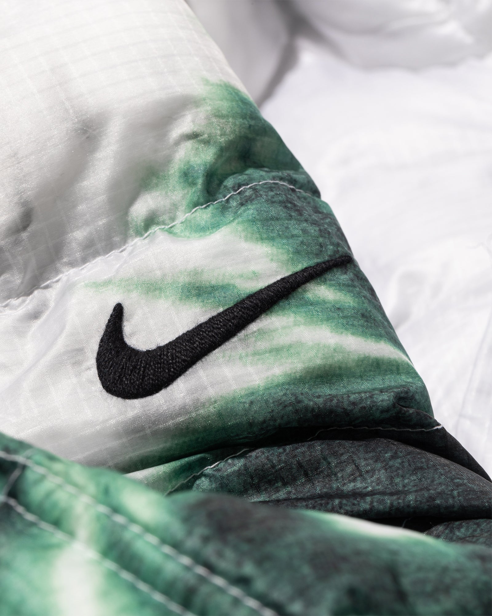 Nike Outerwear оригінал | Швидка доставка Україна – збільшений вид - NIKE