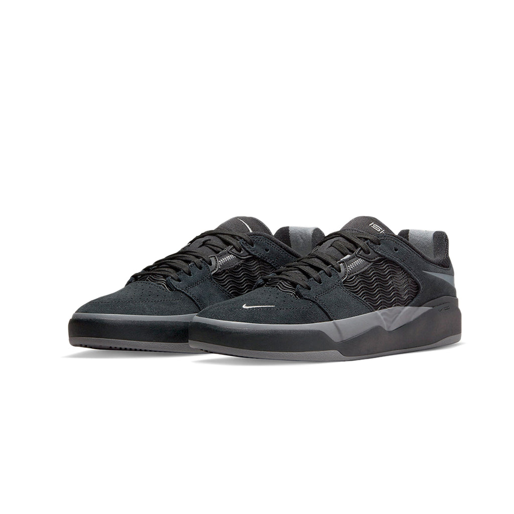 Оригінальна Mens Ishod Wair Shoes Black Nike – вид ззаду