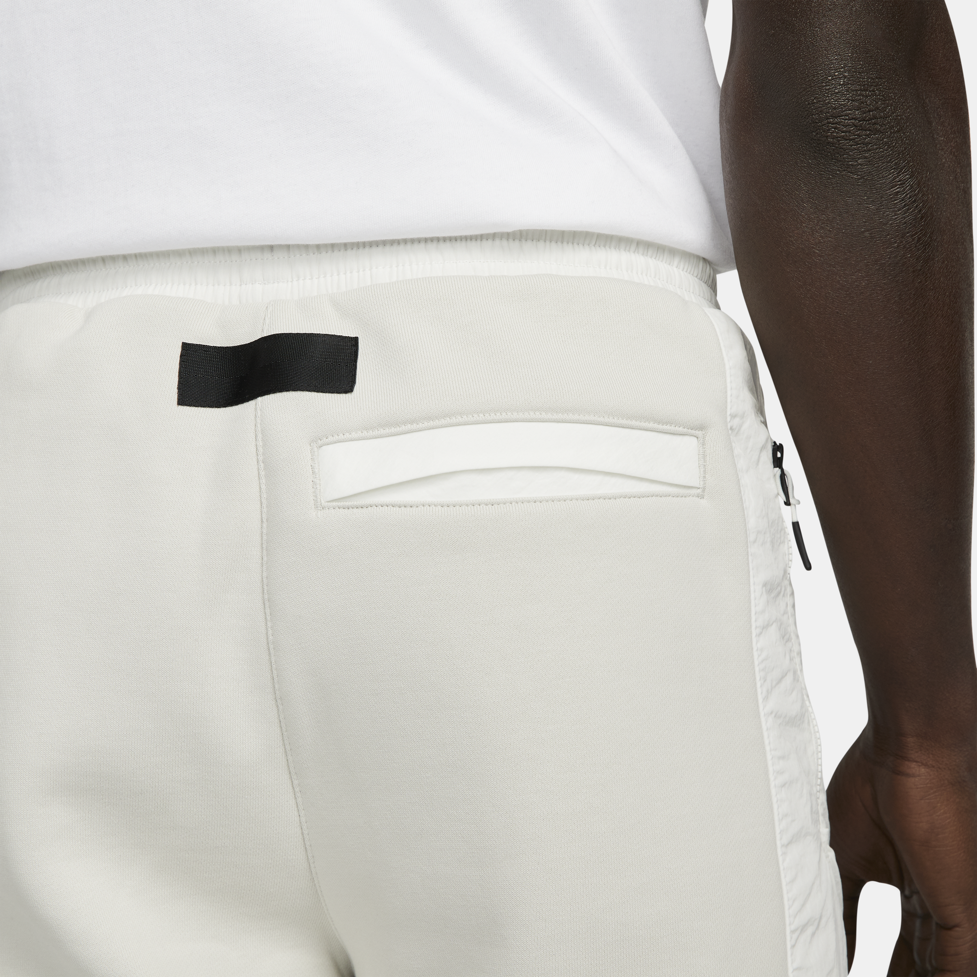 Оригінальна Mens 23 Engineered Fleece Pants Light Bone Air jordan – збільшений вид