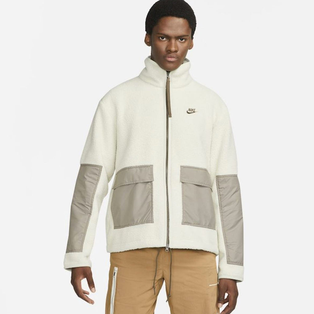 Оригінальна Mens Sportswear Sport Essentials Jacket Light Bone Nike – вид ззаду
