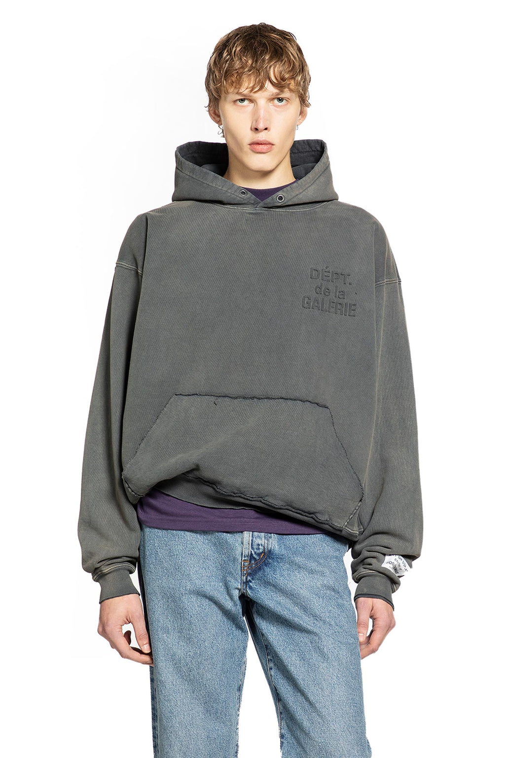 Dept Embossed Logo Hoodie Gallery department – Гарантія оригінальності – боковий вид