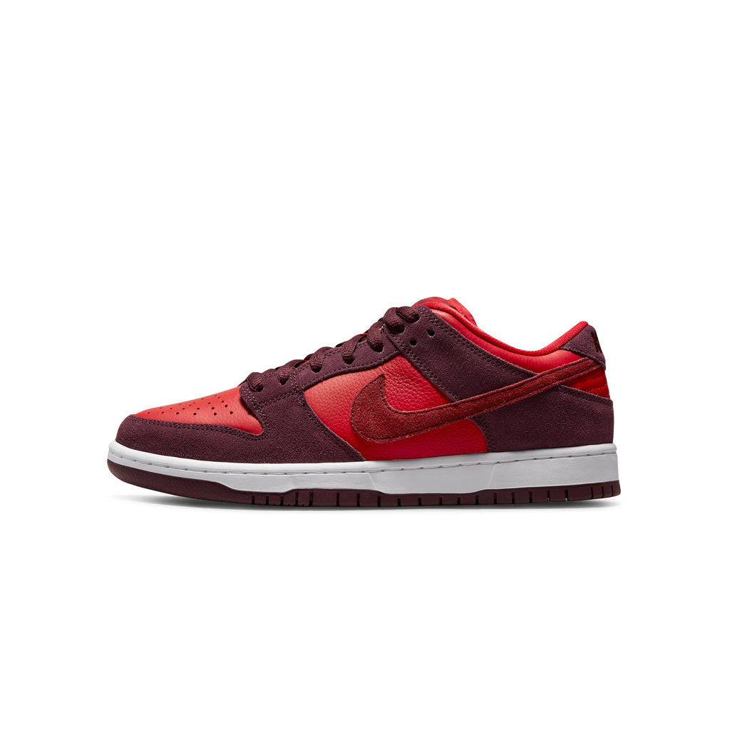 Nike Footwear оригінал | Швидка доставка Україна – боковий вид