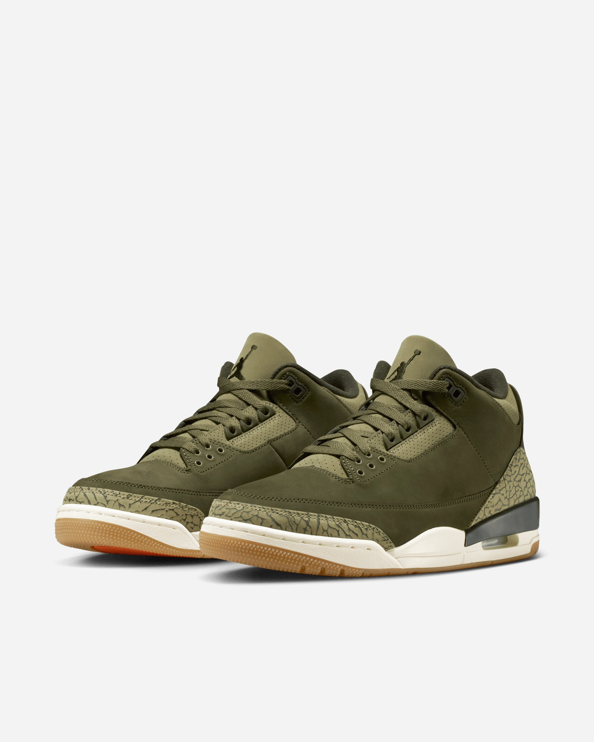 Оригінальна Air Jordan 3 Retro Nike – вид ззаду