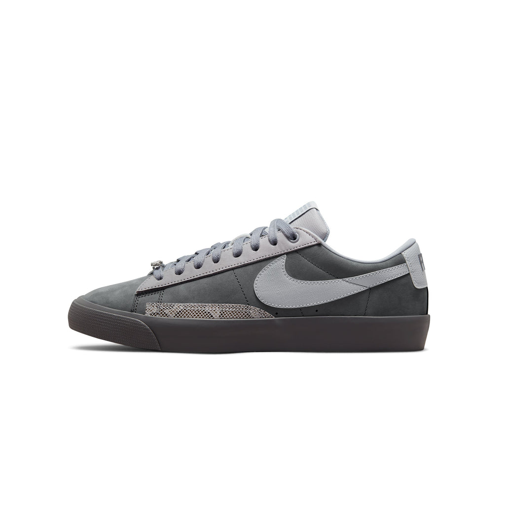 Nike Footwear оригінал | Швидка доставка Україна – боковий вид