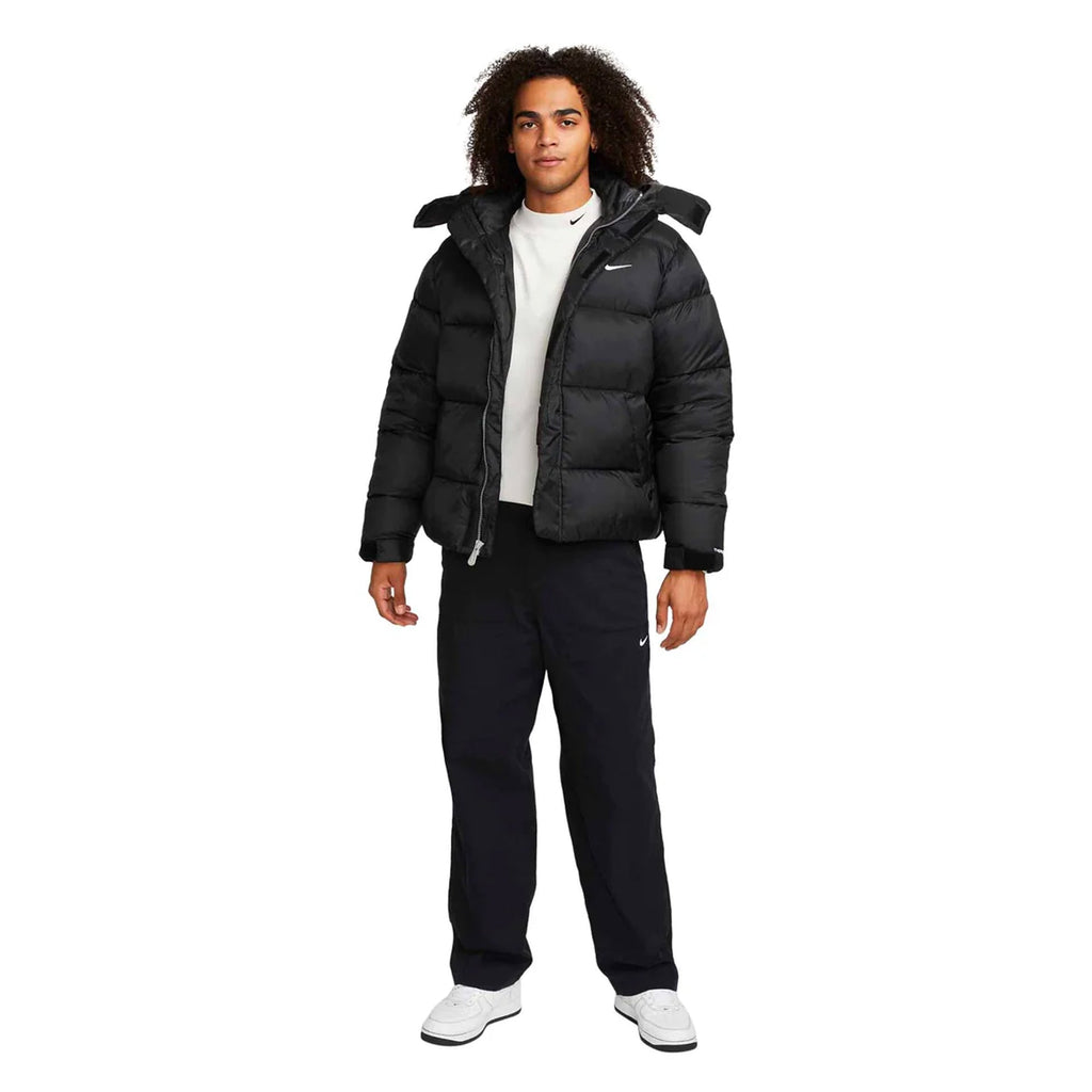 Nike Outerwear оригінал | Швидка доставка Україна – вид ззаду