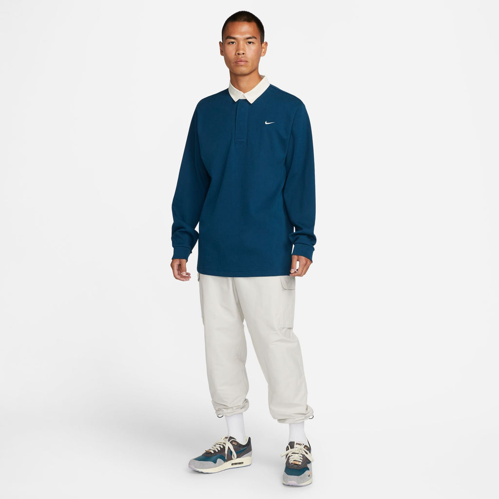 Оригінальна Mens Solo Swoosh Rugby Top Nike – вид ззаду
