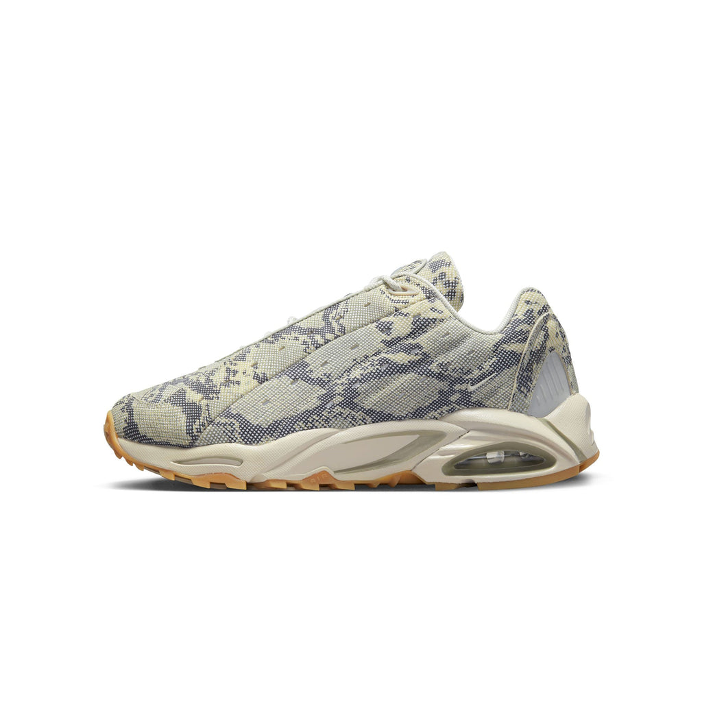 Оригінальна Nocta Hot Step Air Terra Shoes Nike – боковий вид
