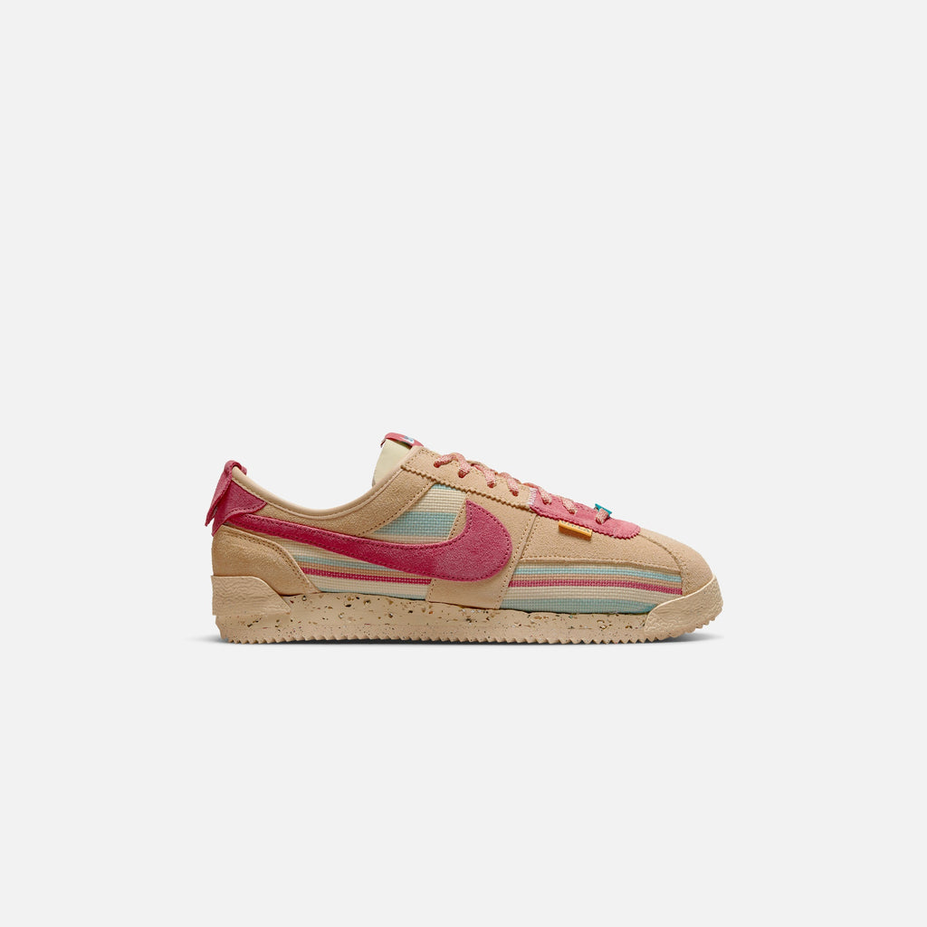 Nike Footwear оригінал | Швидка доставка Україна – боковий вид