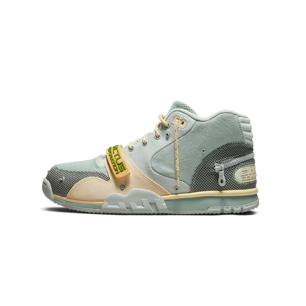 Nike Footwear оригінал | Швидка доставка Україна – боковий вид