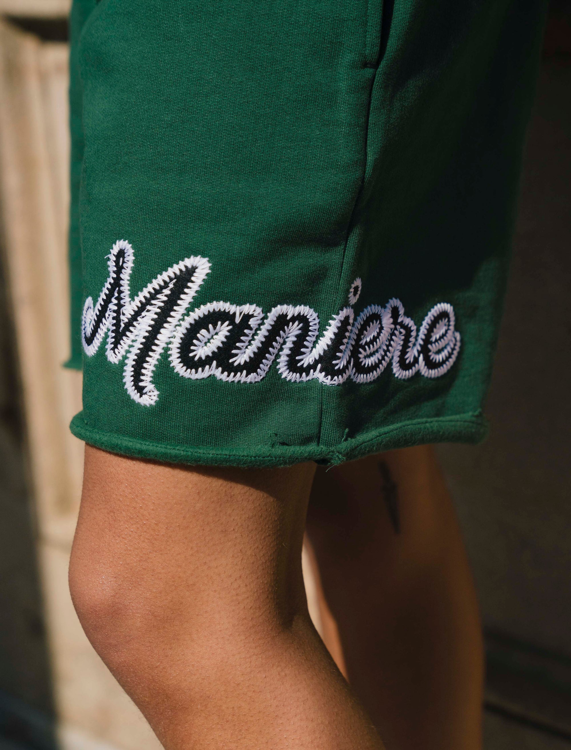 Оригінальна Amm Cursive Sweatshort A ma maniere – детальний вид