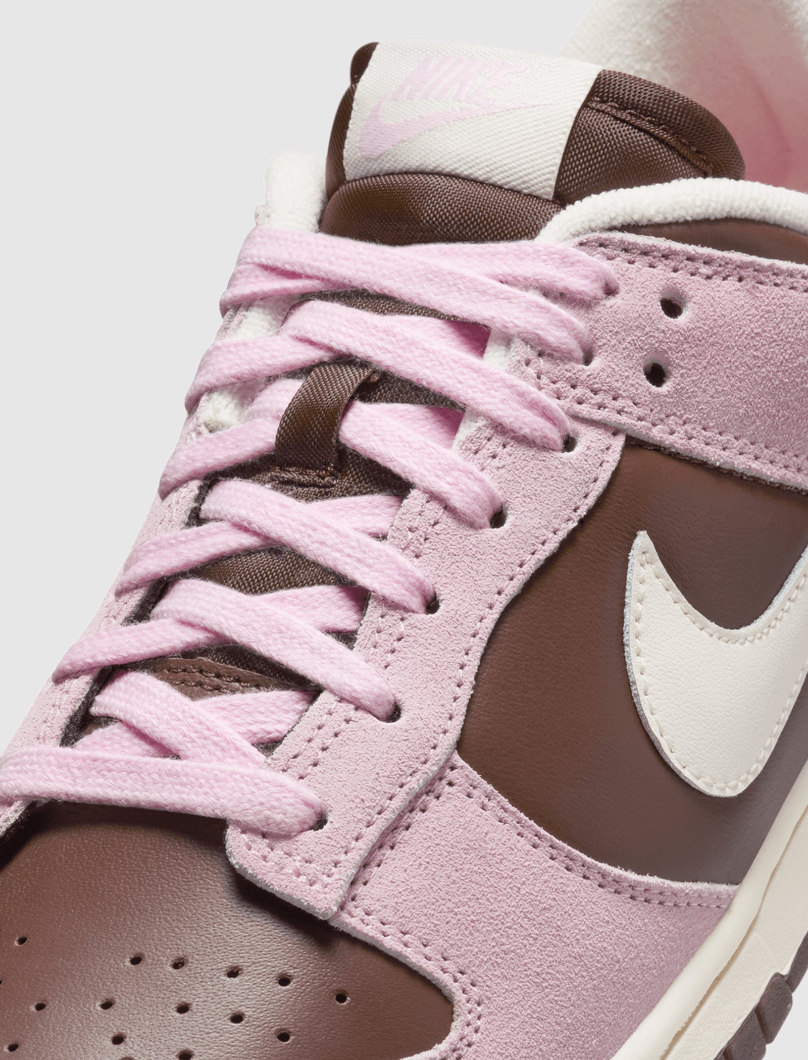 Оригінальна Womens Dunk Low Neapolitan Nike – вид ззаду - NIKE