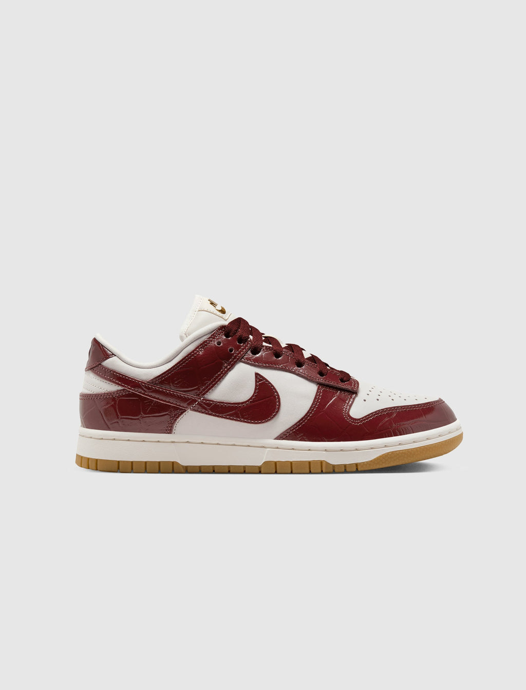Оригінальна Womens Dunk Low Red Croc LX Nike – боковий вид