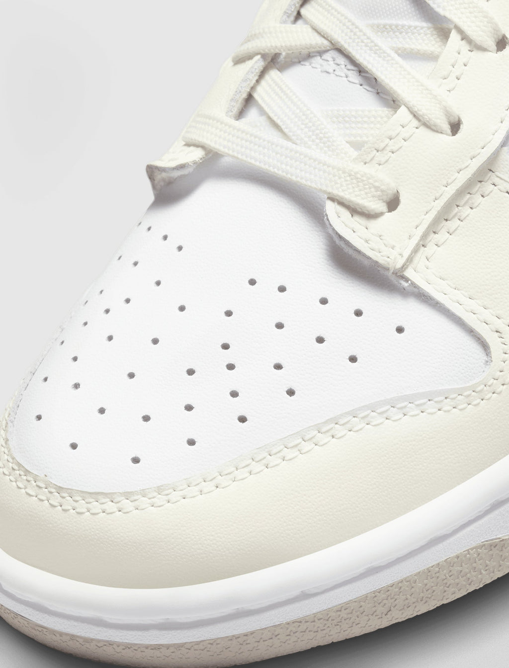 Womens Dunk Low White Sail Nike – Гарантія оригінальності – вид ззаду
