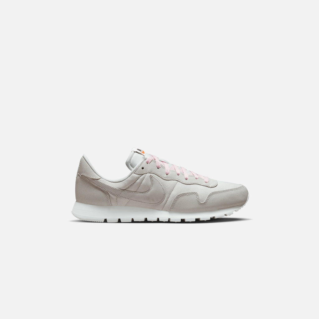 Nike Footwear оригінал | Швидка доставка Україна – боковий вид