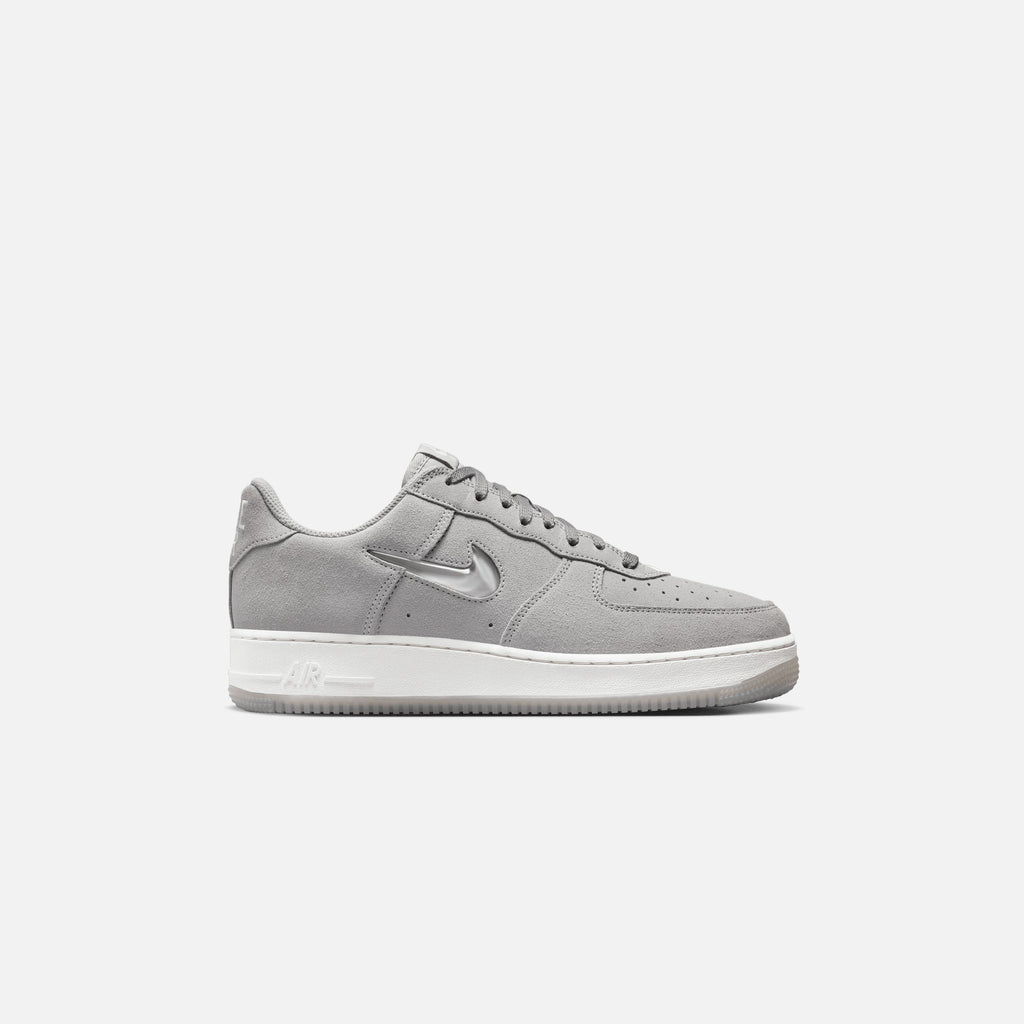 Nike Footwear оригінал | Швидка доставка Україна – боковий вид
