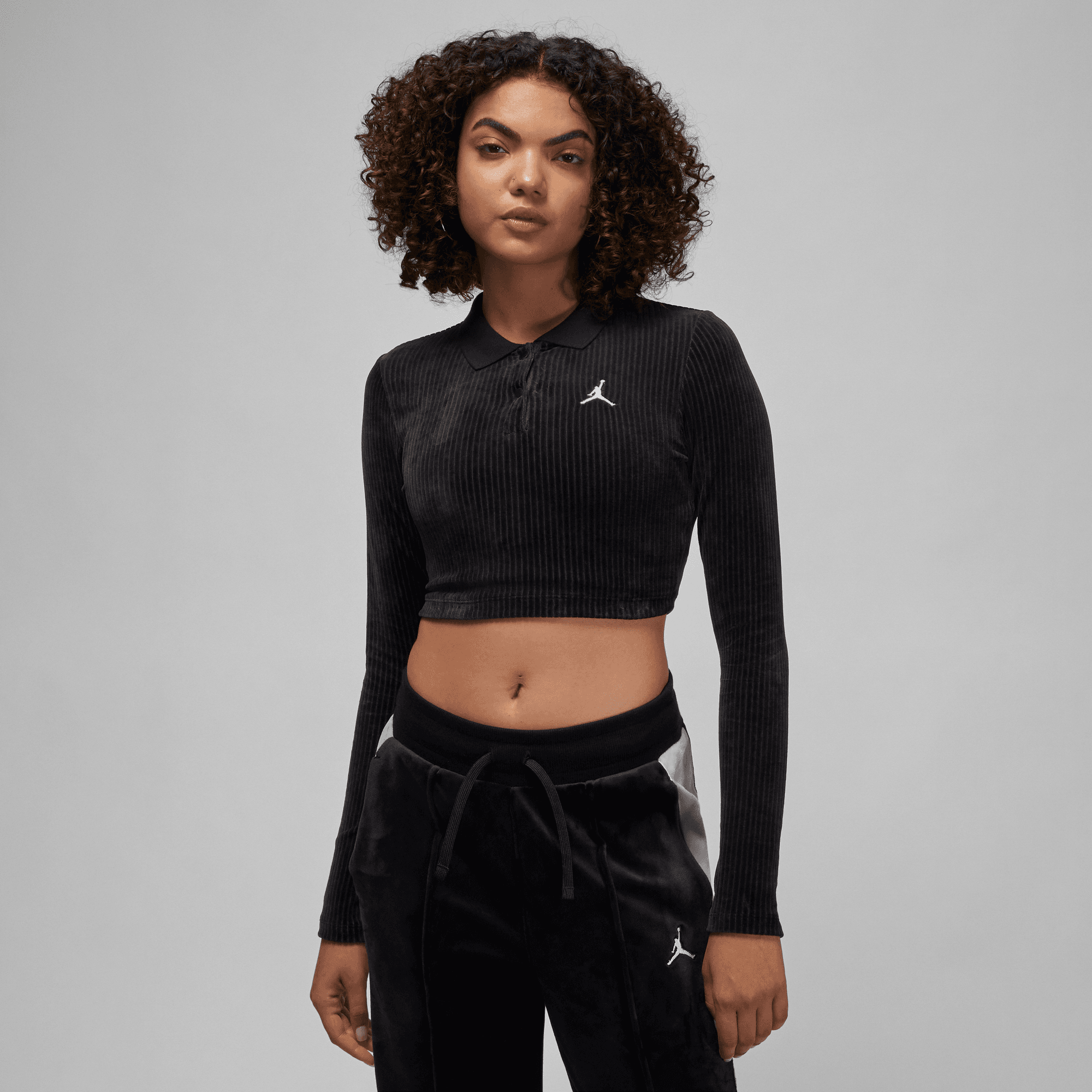 Оригінальна Womens Long Sleeve Velour Top Air jordan – детальний вид