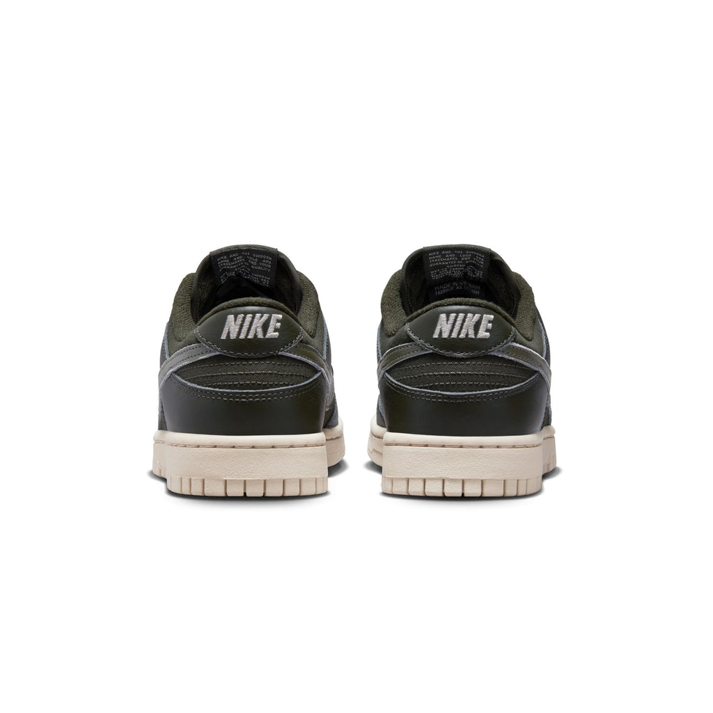 Оригінальна Dunk Low Retro Prm Shoes Sequoia Nike – детальний вид