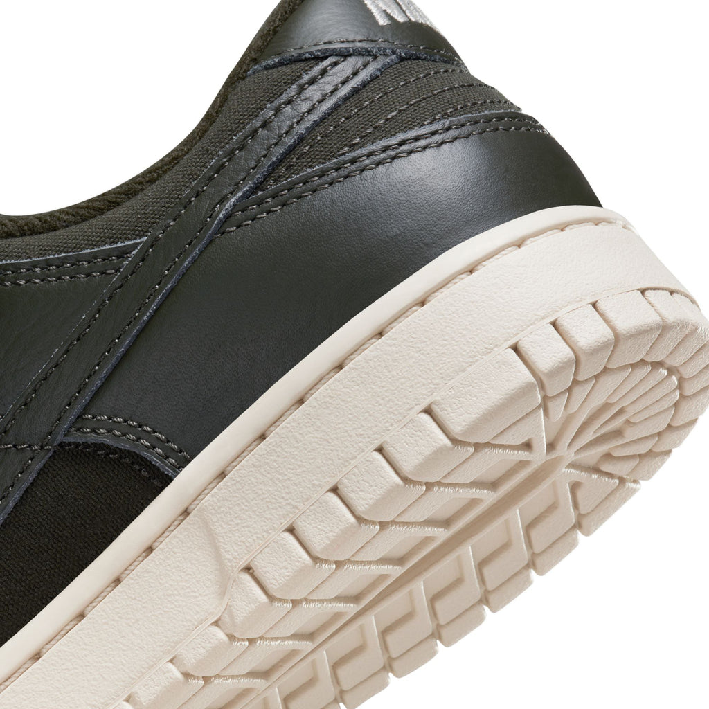Оригінальна Dunk Low Retro Prm Shoes Sequoia Nike – збільшений вид