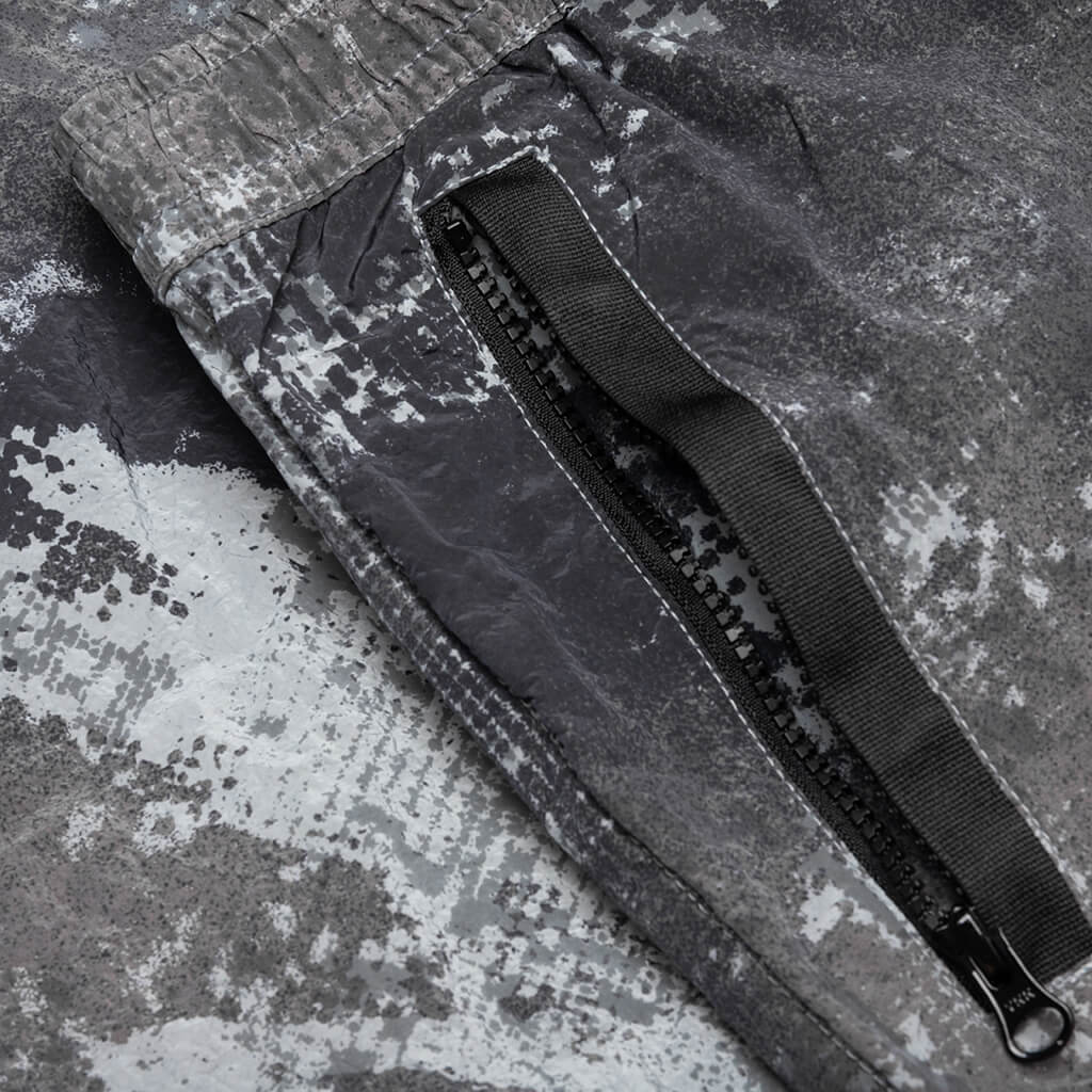 Dissolving Grid Camo Comfort Fit Bermuda Shorts Stone island – Гарантія оригінальності – збільшений вид
