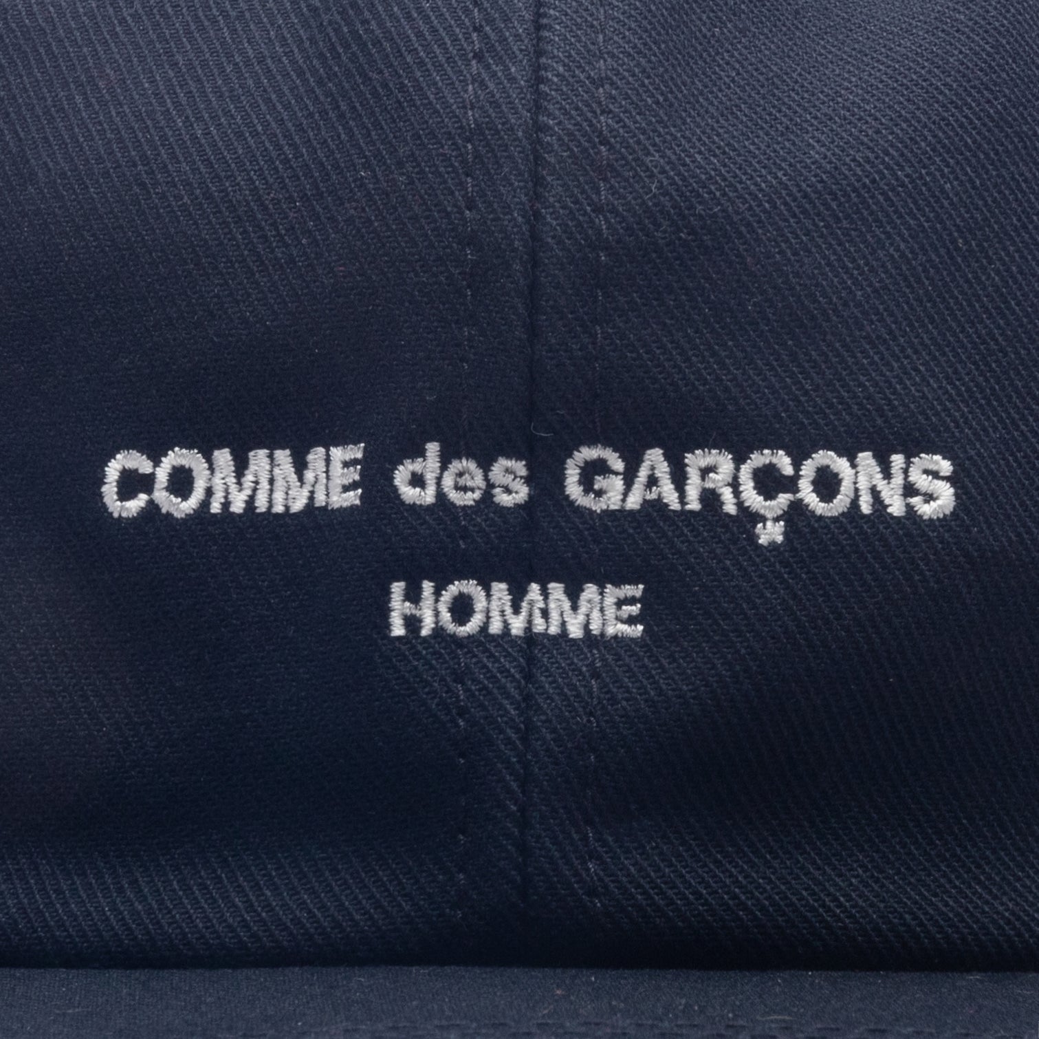 Оригінальна Embroidered Logo Cap Comme des garcons – вид ззаду