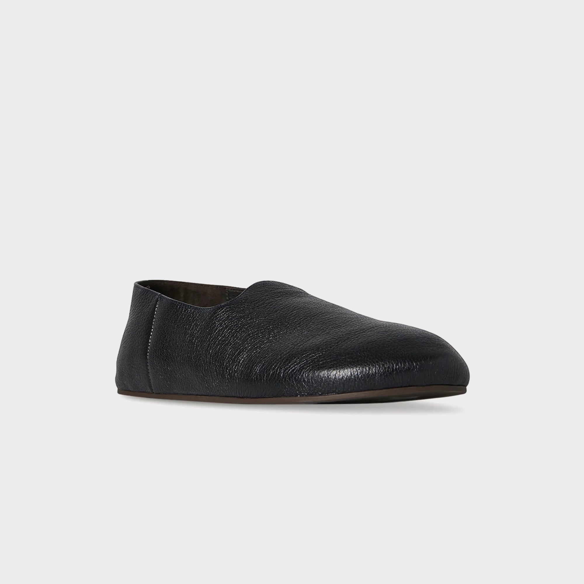 Hugh Slip On Grainy Calfskin Black The row – Гарантія оригінальності – вид ззаду