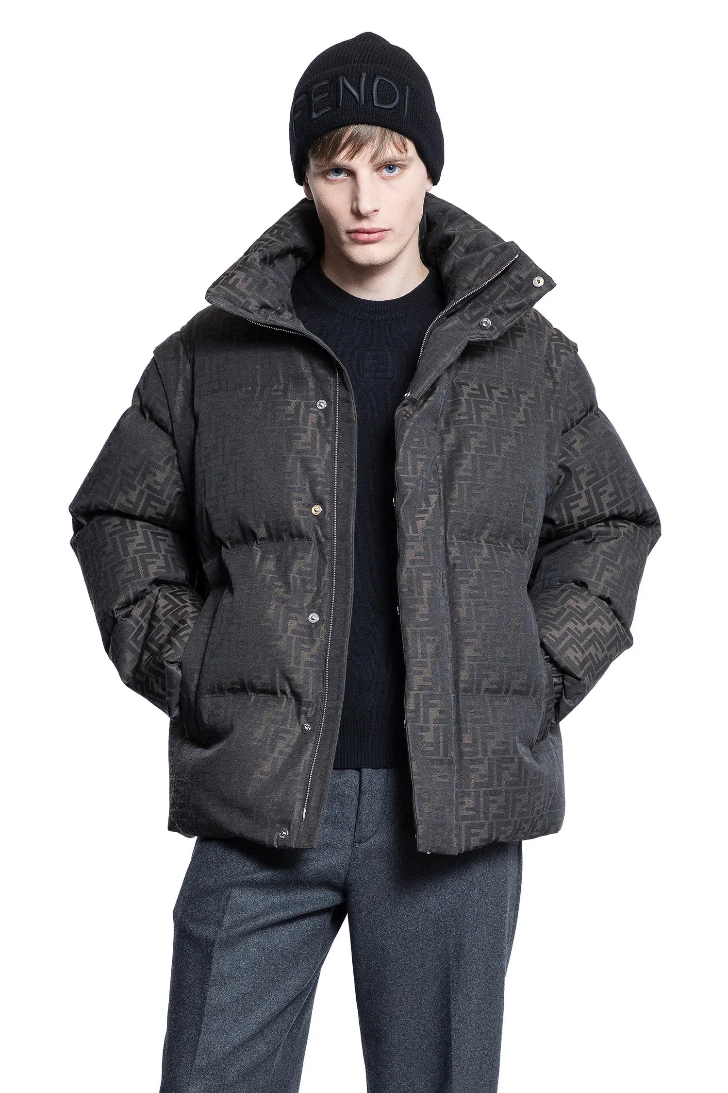 Оригінальна Ff Nylon Puffer Jacket Fendi – боковий вид