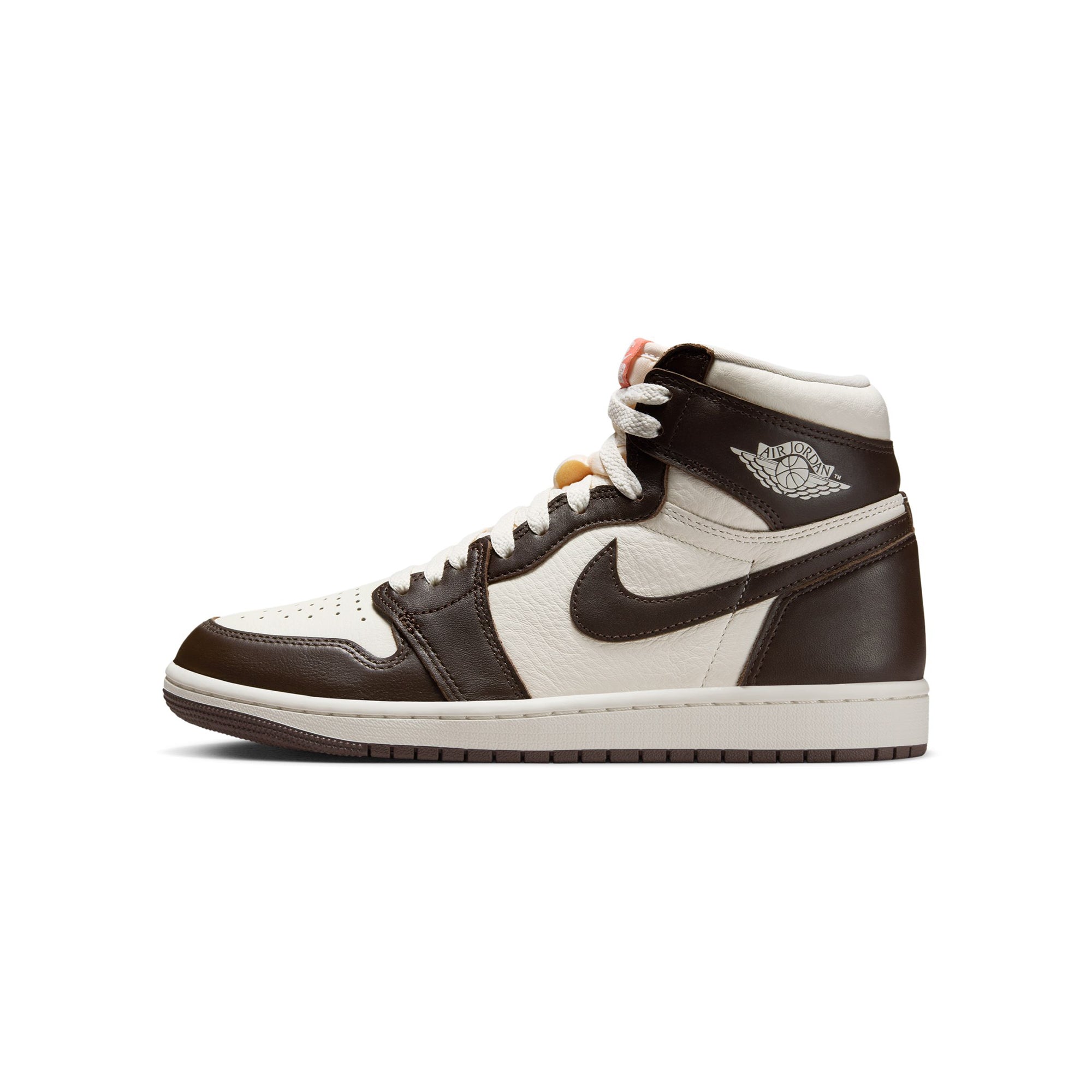 Оригінальна 1 Womens Retro High OG Shoes AIR JORDAN – боковий вид