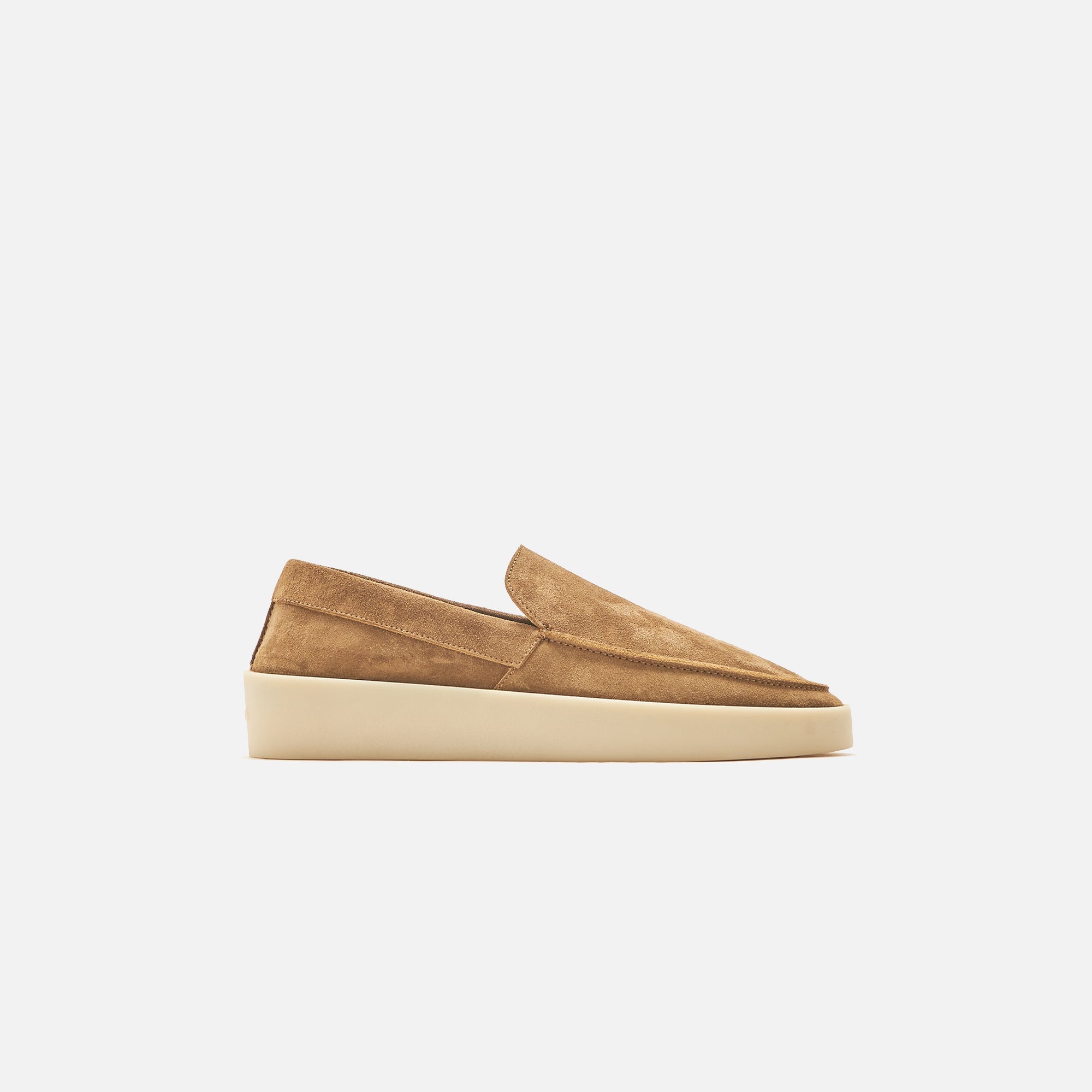 Оригінальна The Loafer Reverse Suede Taupe Fear of god – боковий вид