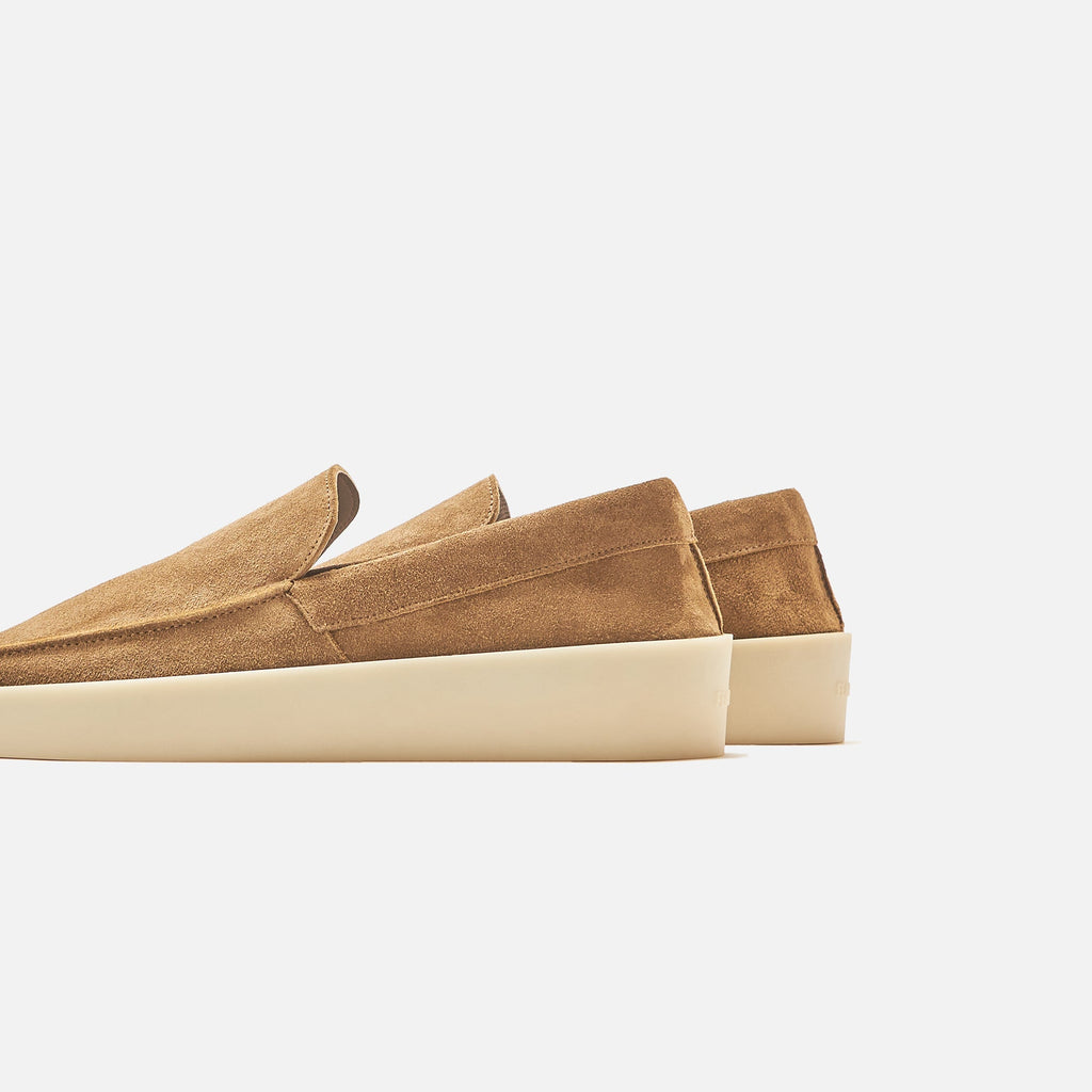 Оригінальна The Loafer Reverse Suede Taupe Fear of god – збільшений вид
