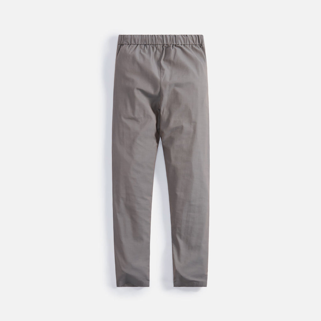 Оригінальна Wool Nylon Slim Pant Dusty Concrete Fear of god – вид ззаду