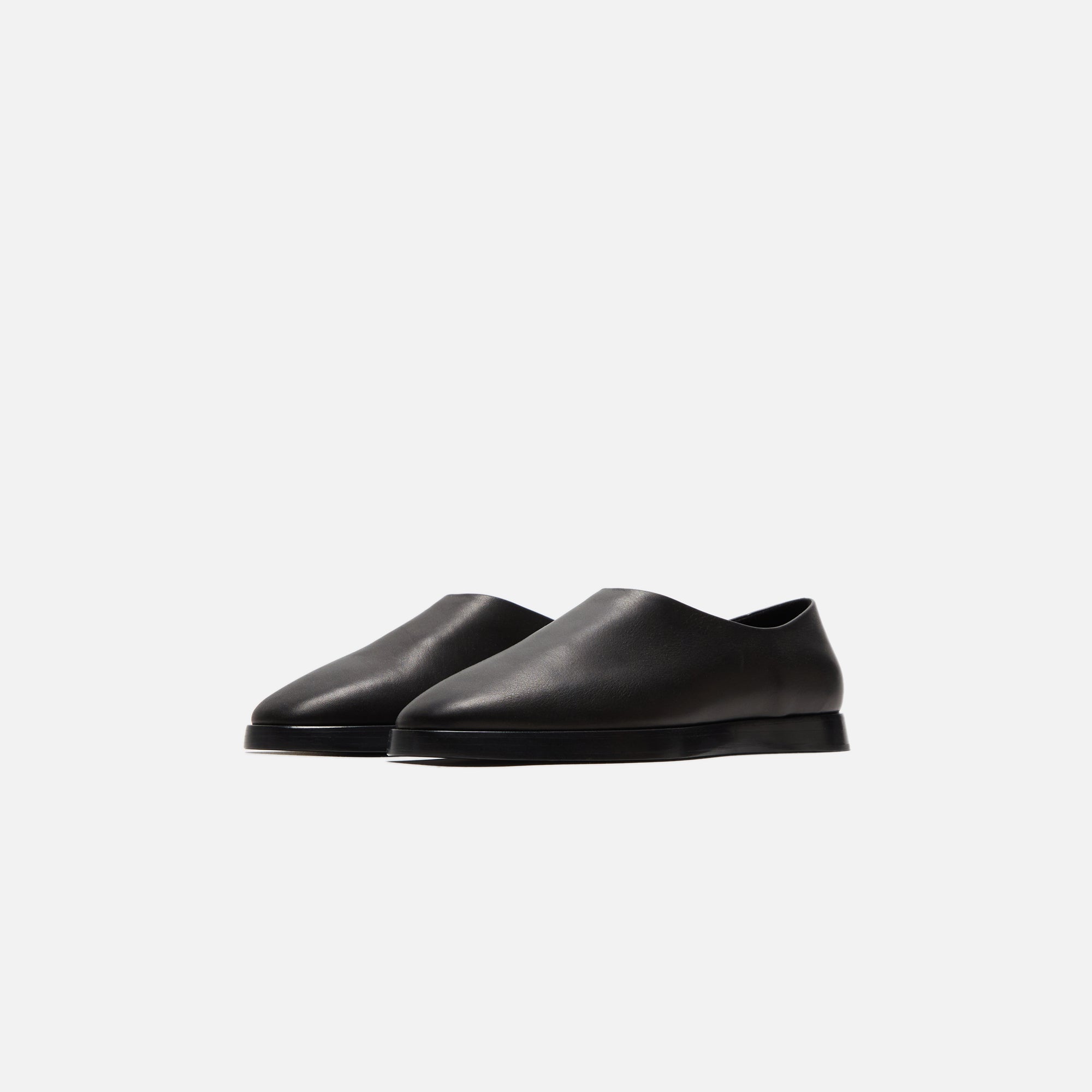 Dress Mule Black Flat Leather Fear of god – Гарантія оригінальності – вид ззаду