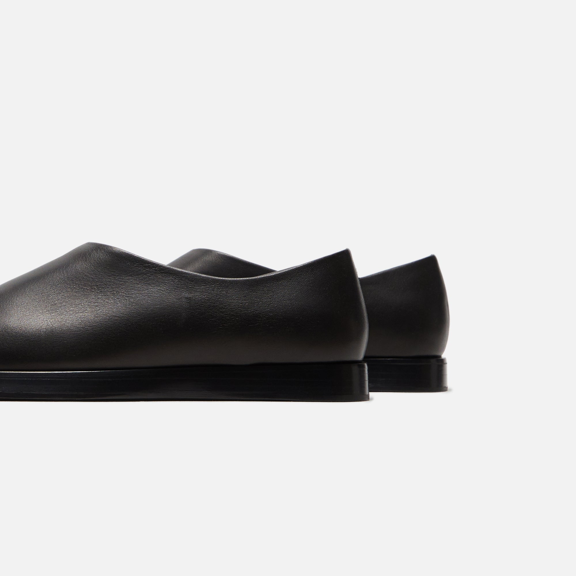 Dress Mule Black Flat Leather Fear of god – Гарантія оригінальності – детальний вид