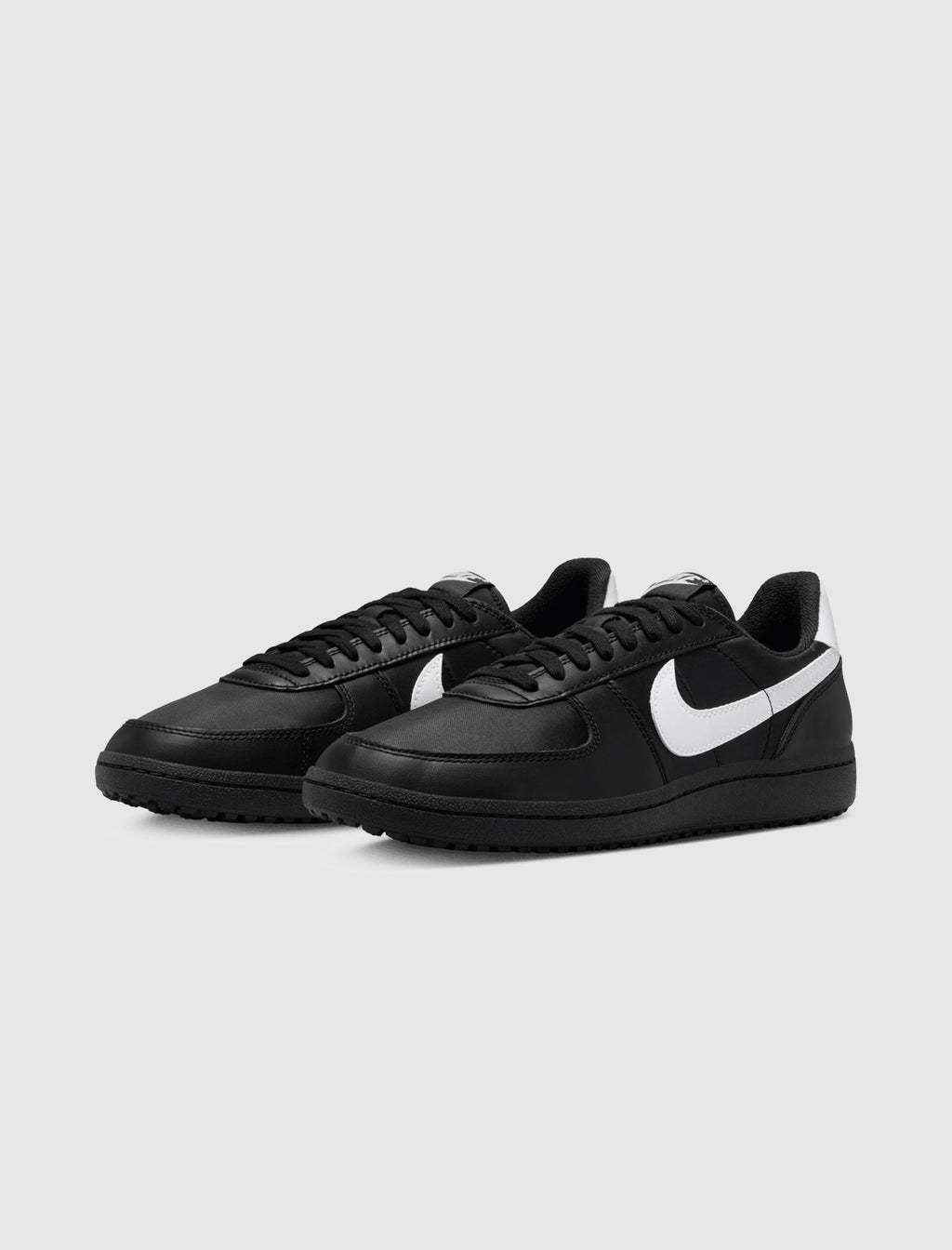 Оригінальна Field General 82 Black Nike – вид ззаду