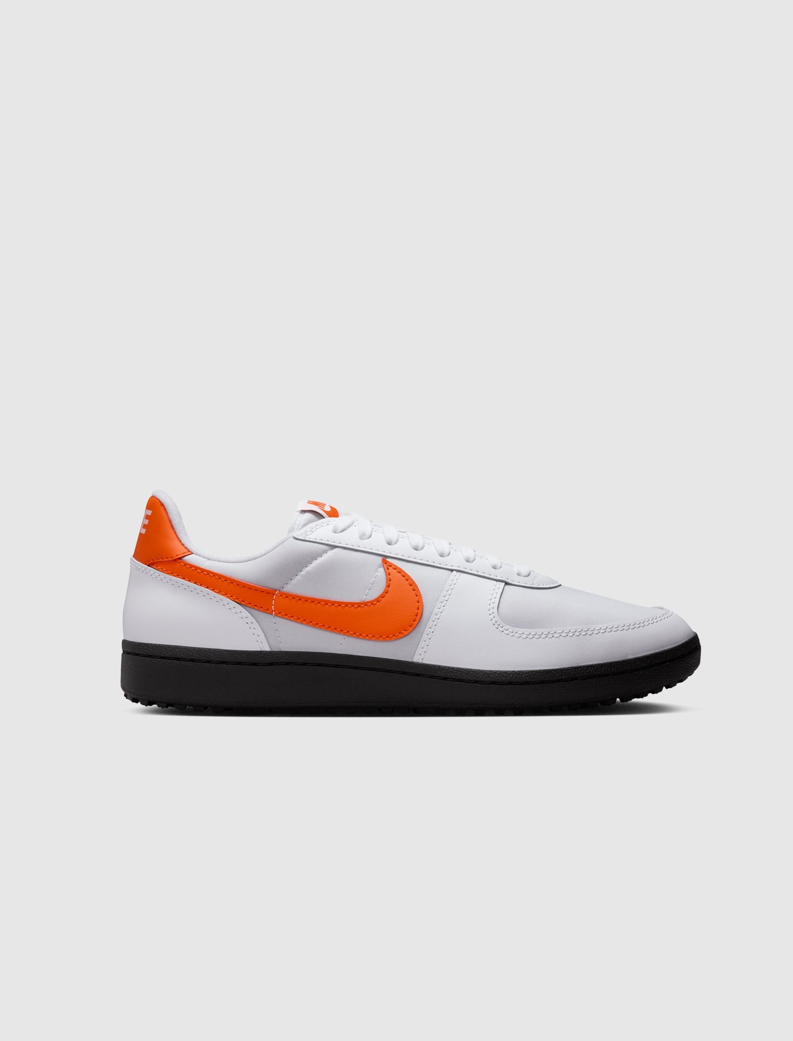 Оригінальна Field General 82 Orange Blaze Nike – боковий вид