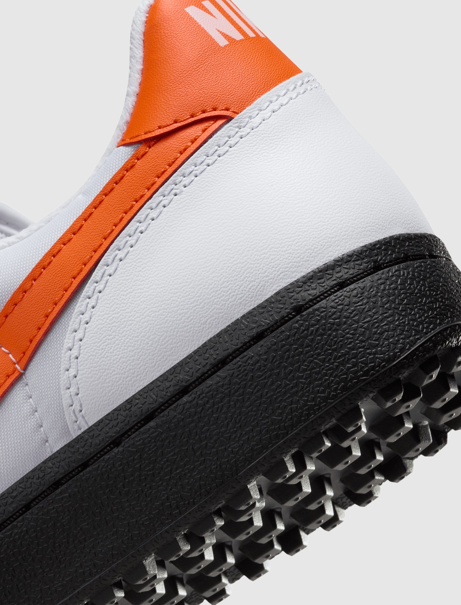 Оригінальна Field General 82 Orange Blaze Nike – детальний вид