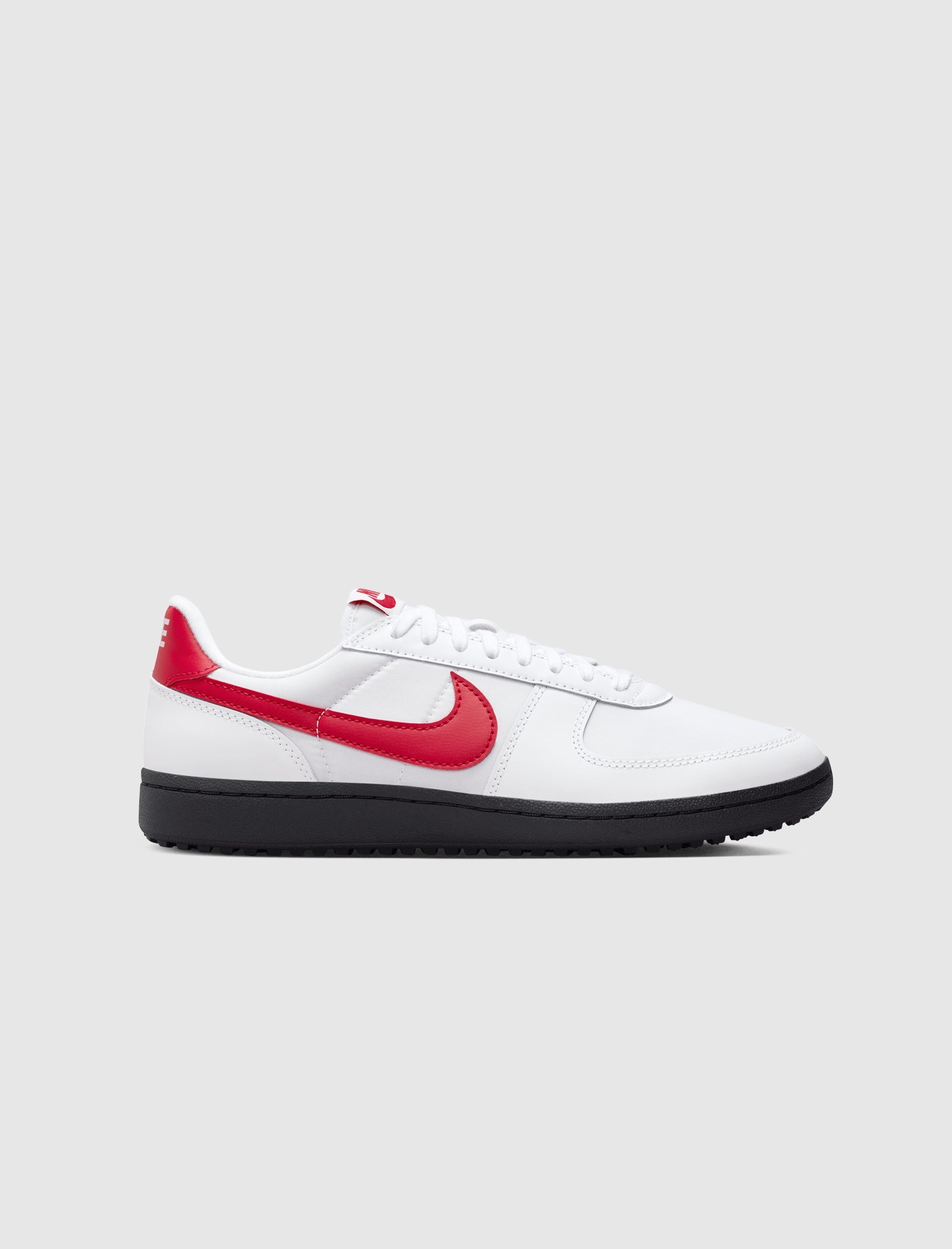 Оригінальна Field General 82 White Nike – боковий вид